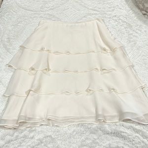 Womens cream colored skirt, size 8
